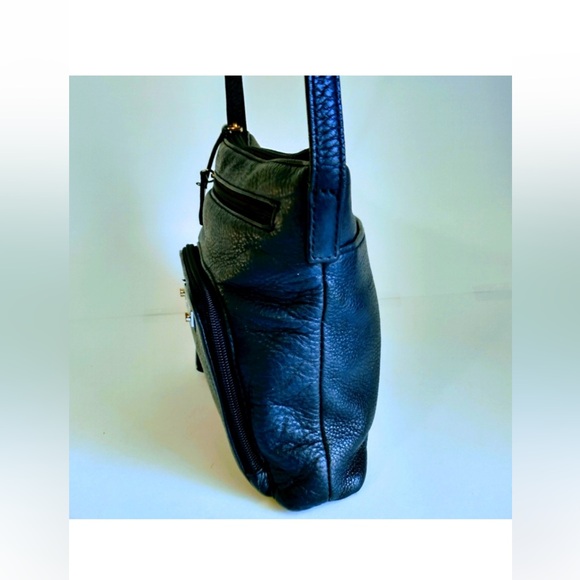 Calvin Klein small handbag - Picture 4 of 12